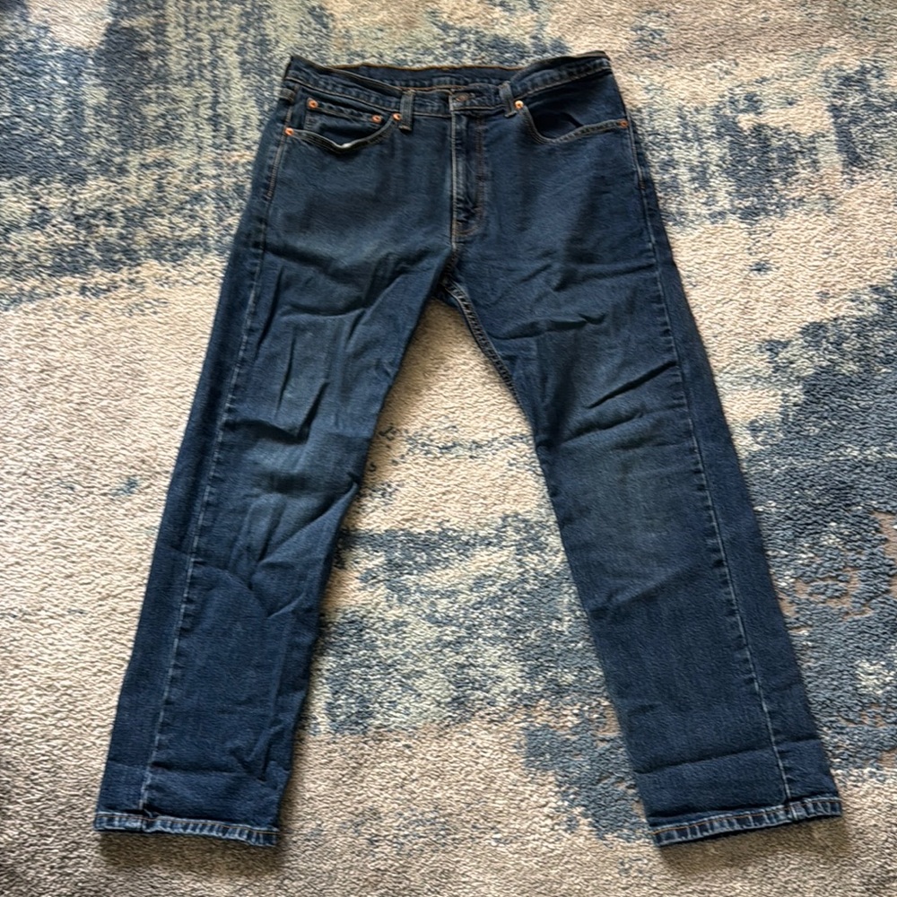 Blue Straight-Leg Jeans with Contrasting Stitching